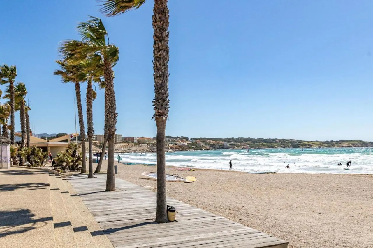 Bright 3 Apartment Near The Sea With Balcony Six-Fours-les-Plages 0*,  France